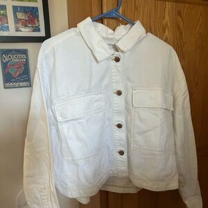 Brand new with tags Gap women’s white Jean jacket!!!
